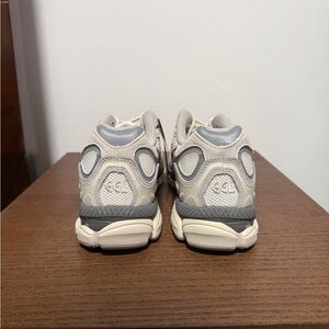Asics Beige Gray Cream Gel Sneakers